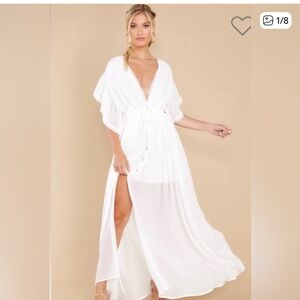 NWT Aakaa Elegant White Maxi Dress Size Medium